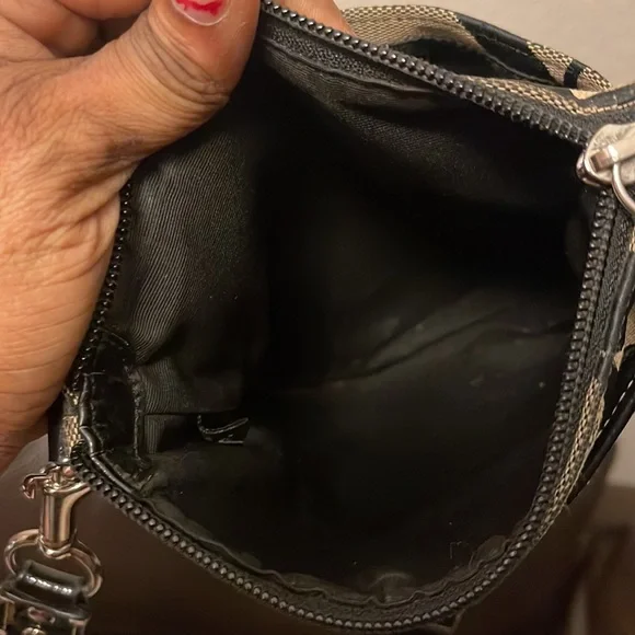 Coach, please check all picture of condition - Picture 16 of 17